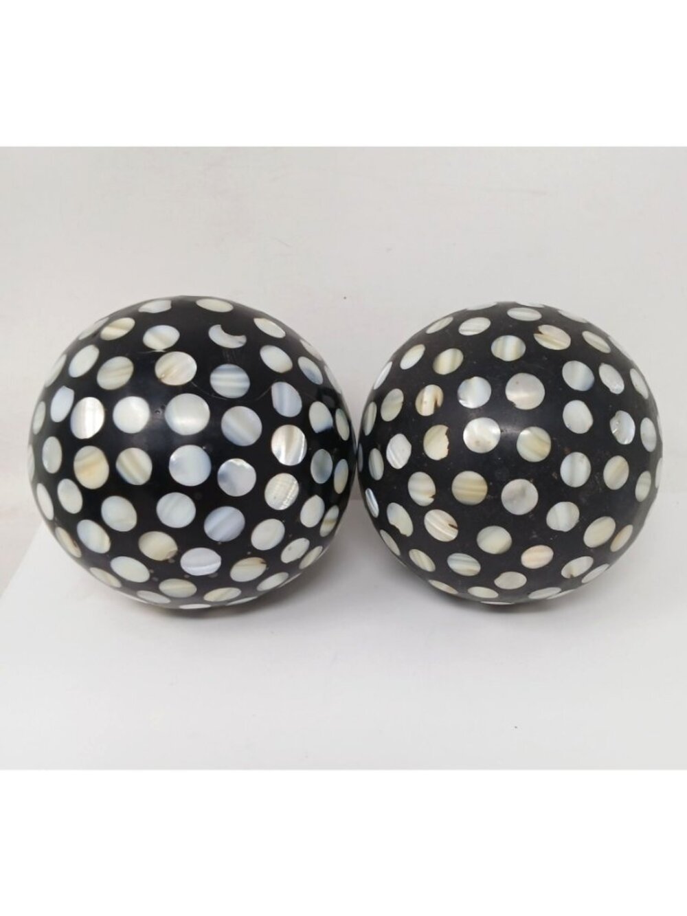 2 VTG Mother of Pearl Sphere Decorative Black & White Polka Dot 4 Inch #D-31 - Picture 4 of 6